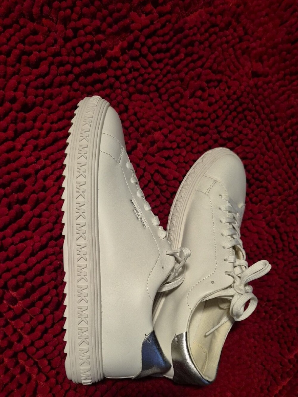 NWOT Michael Kors White Leather Low-Top Sneakers - Picture 3 of 3